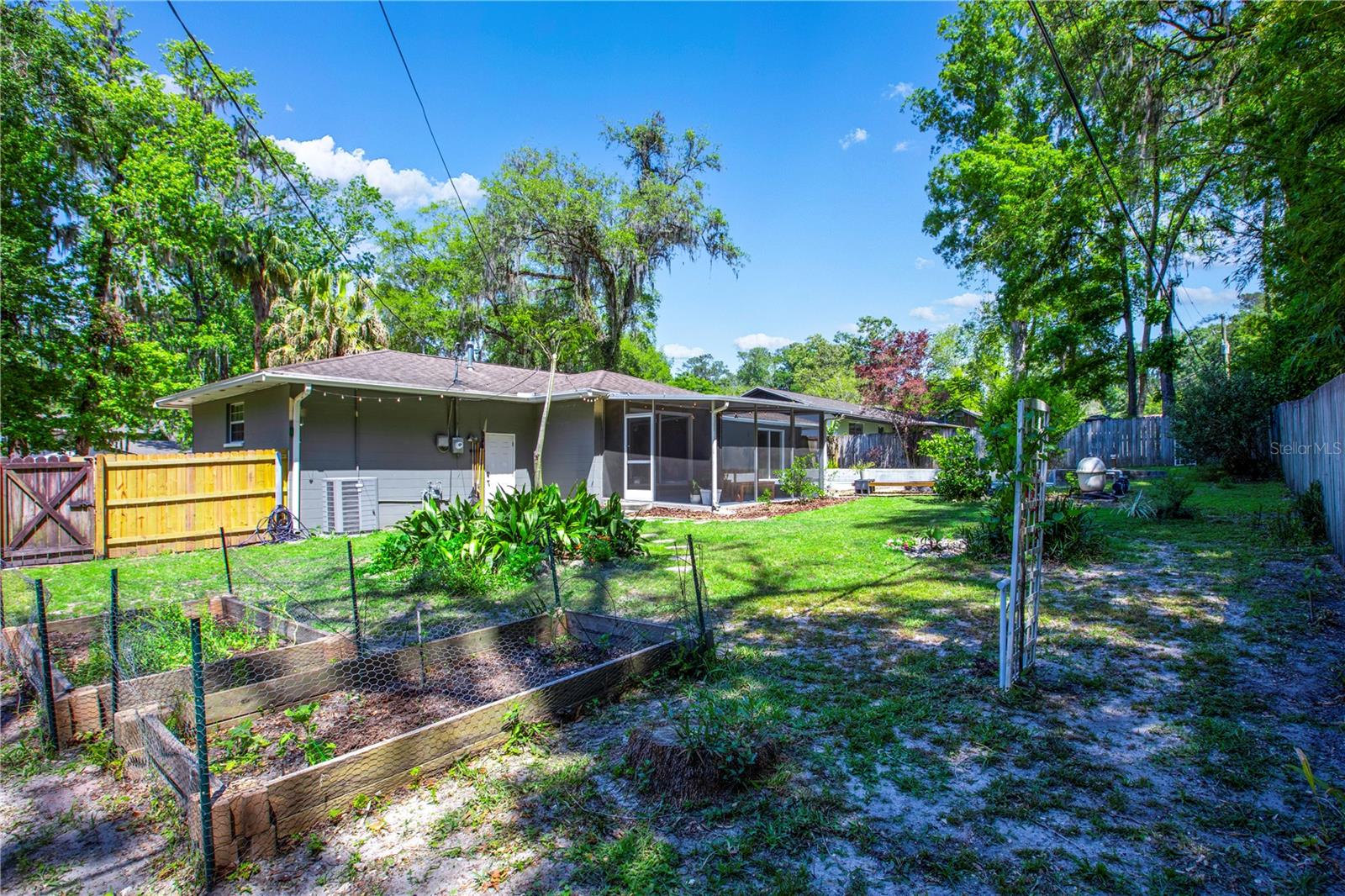 Image 27 of 30 For 2423 67th Terrace