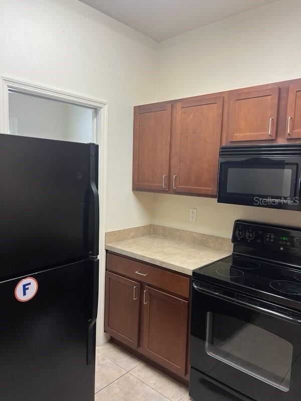 Image 11 of 15 For 2927 35th Place 115