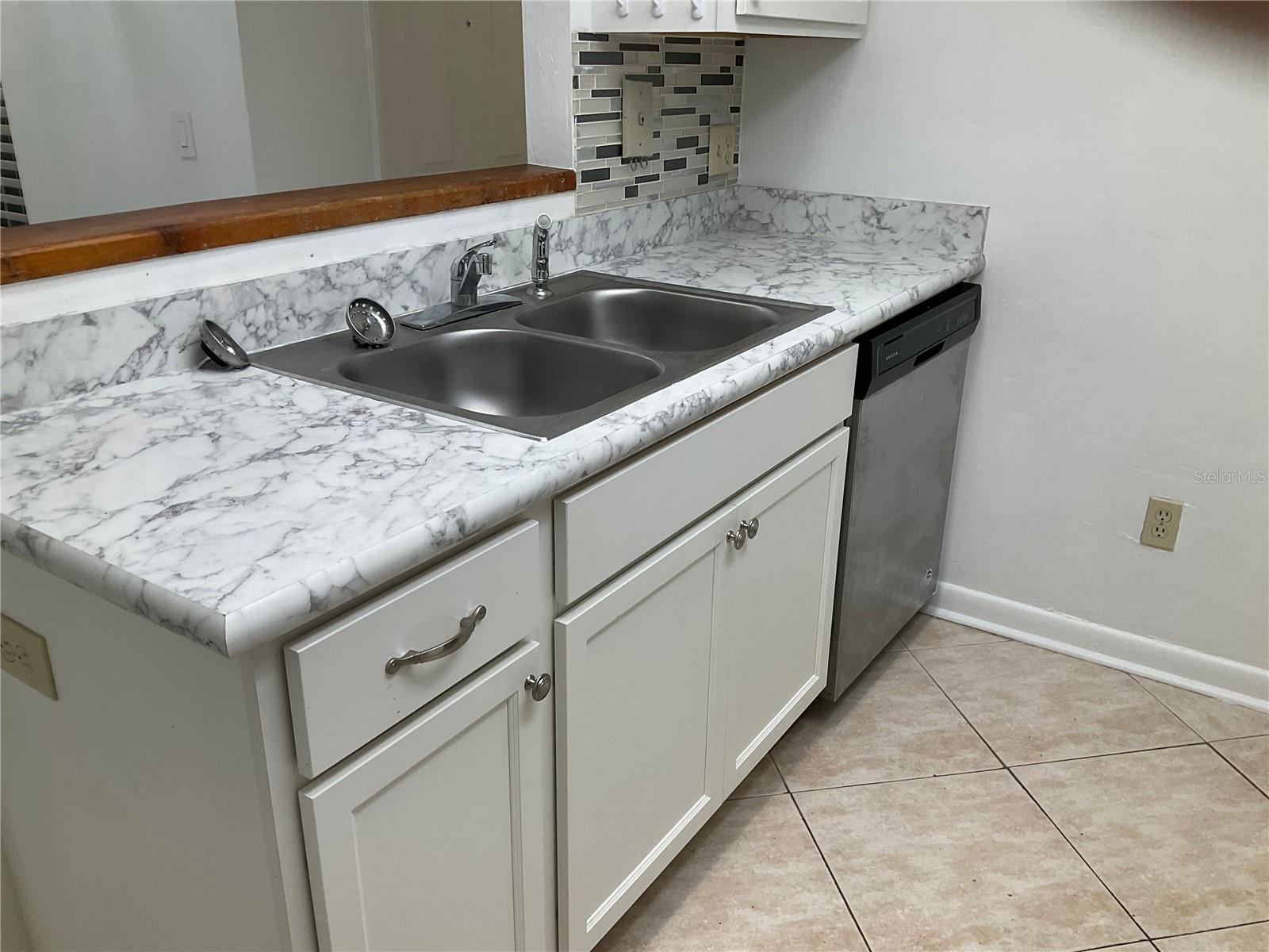 Image 4 of 19 For 7019 44th Avenue C