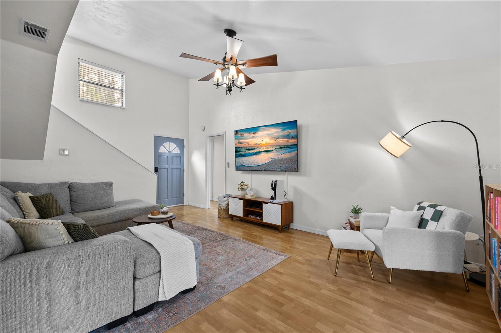 Image 6 of 30 For 6013 37th Terrace