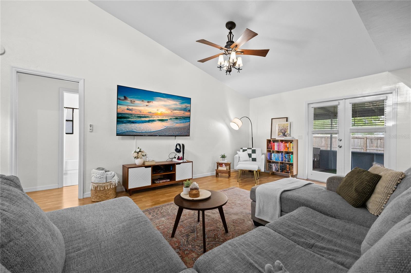 Image 7 of 30 For 6013 37th Terrace
