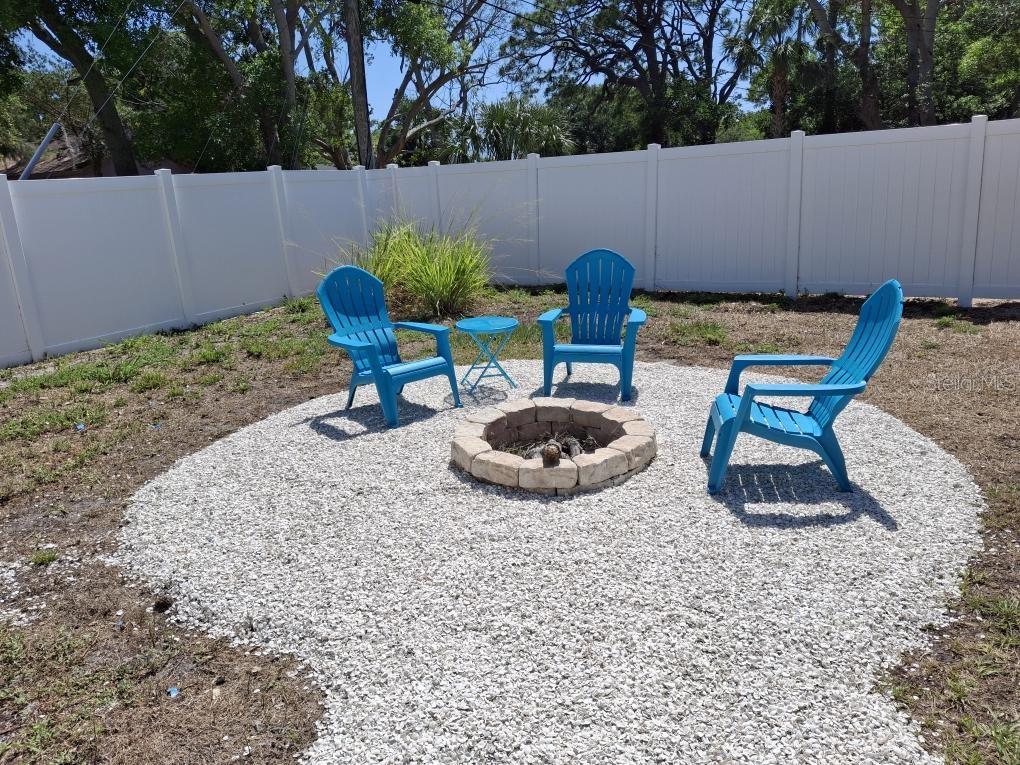 Image 4 of 27 For 418 40th Avenue S