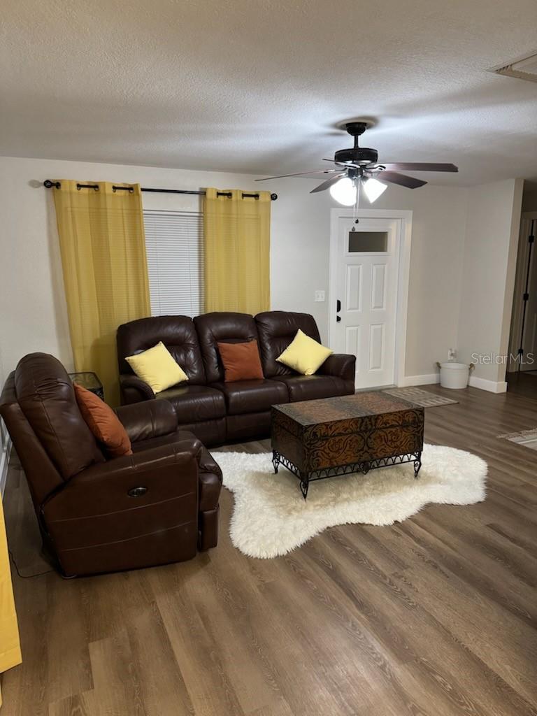 Image 6 of 27 For 418 40th Avenue S