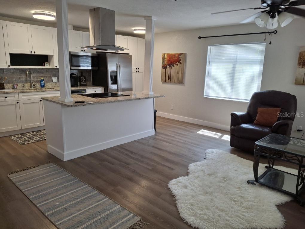Image 8 of 27 For 418 40th Avenue S