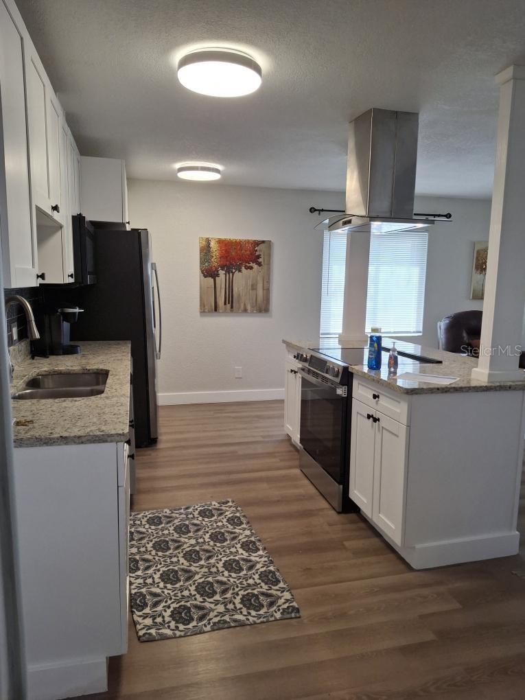 Image 9 of 27 For 418 40th Avenue S