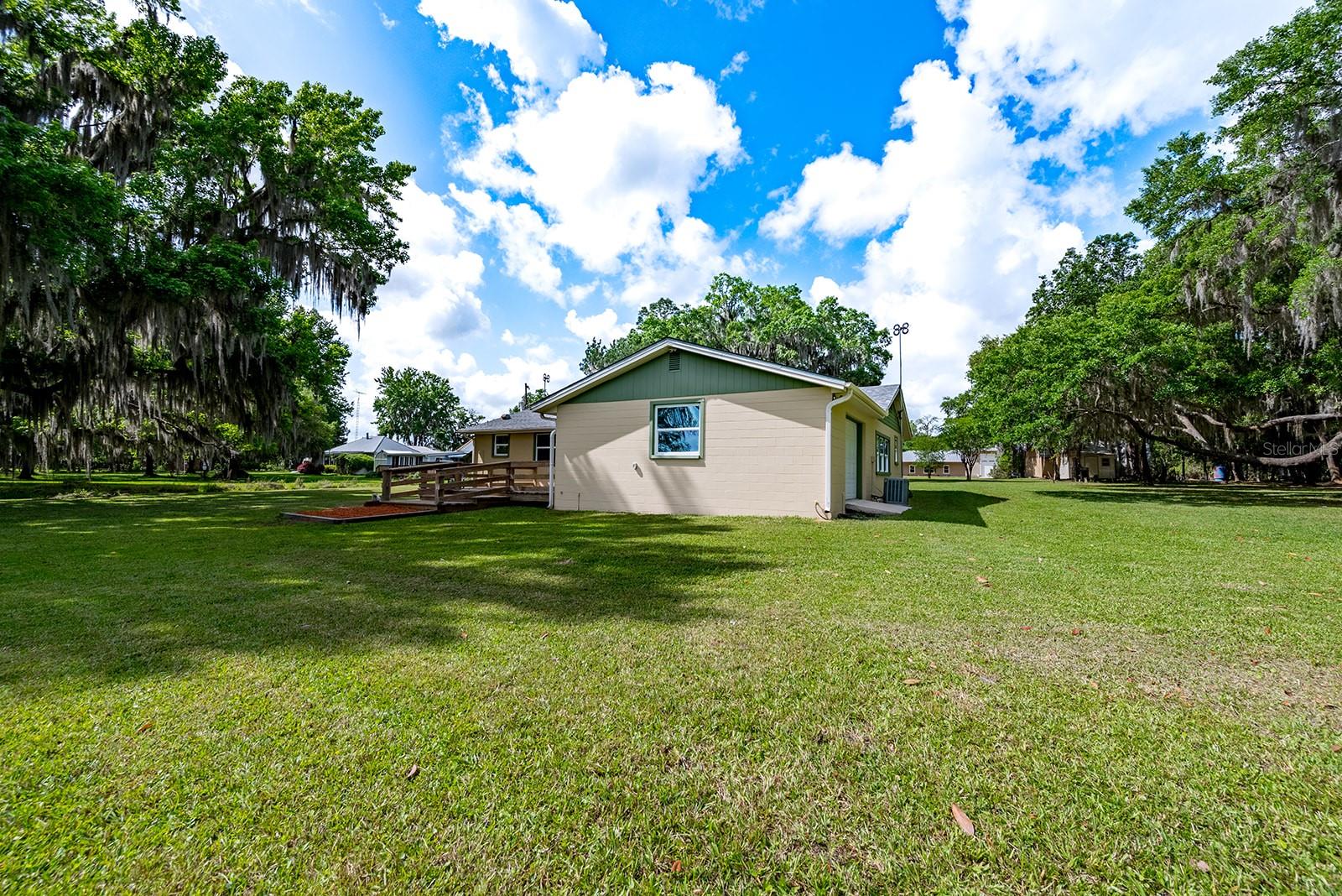 Image 11 of 100 For 16602 124th Avenue