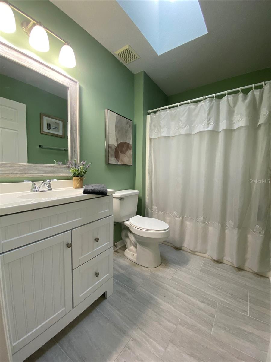 Image 17 of 32 For 6623 81st Terrace
