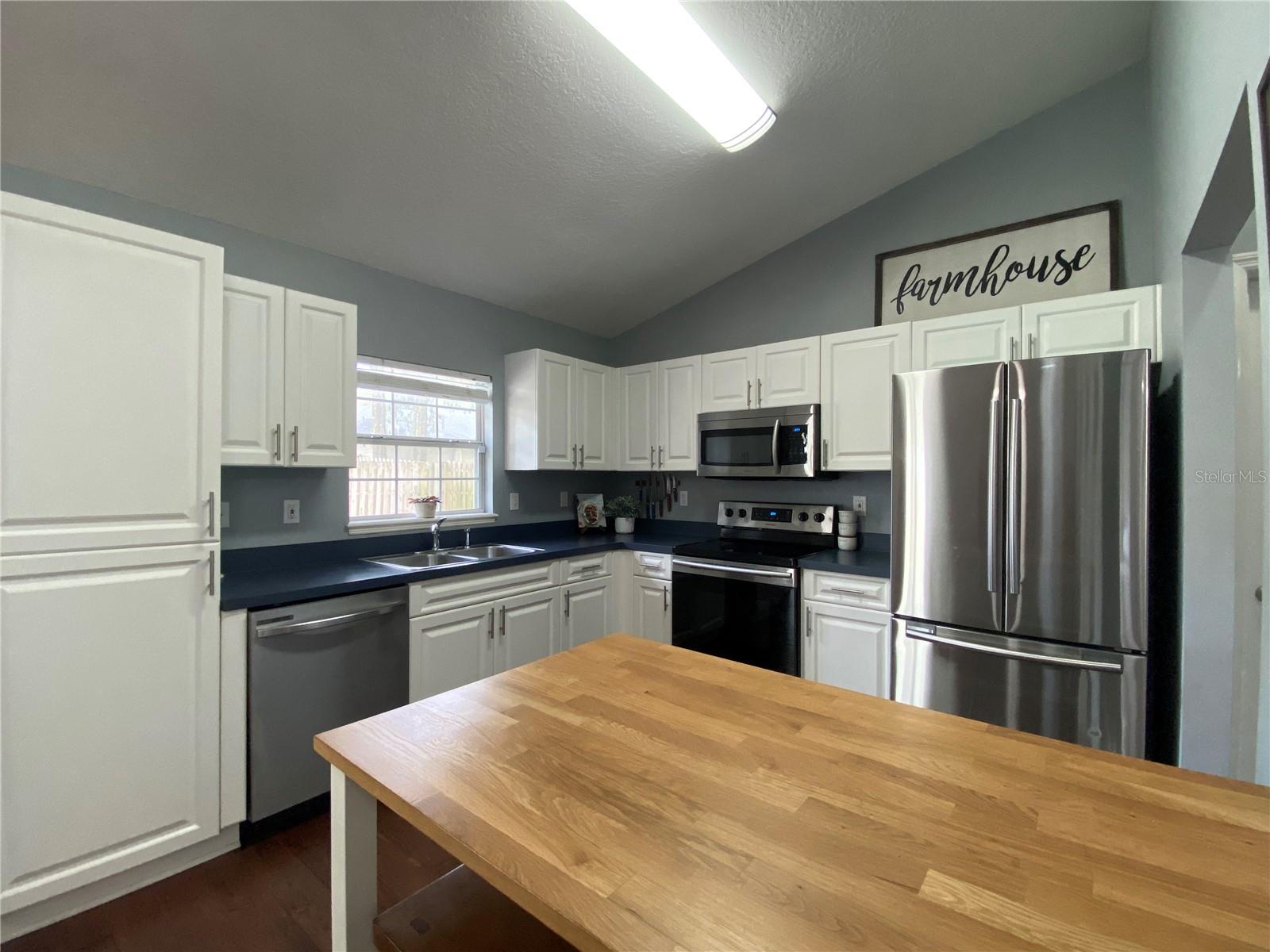 Image 3 of 32 For 6623 81st Terrace