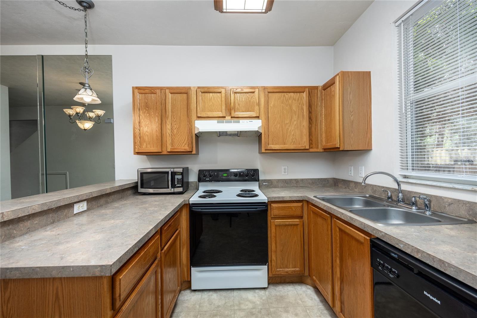 Image 15 of 27 For 3510 30th Way 158
