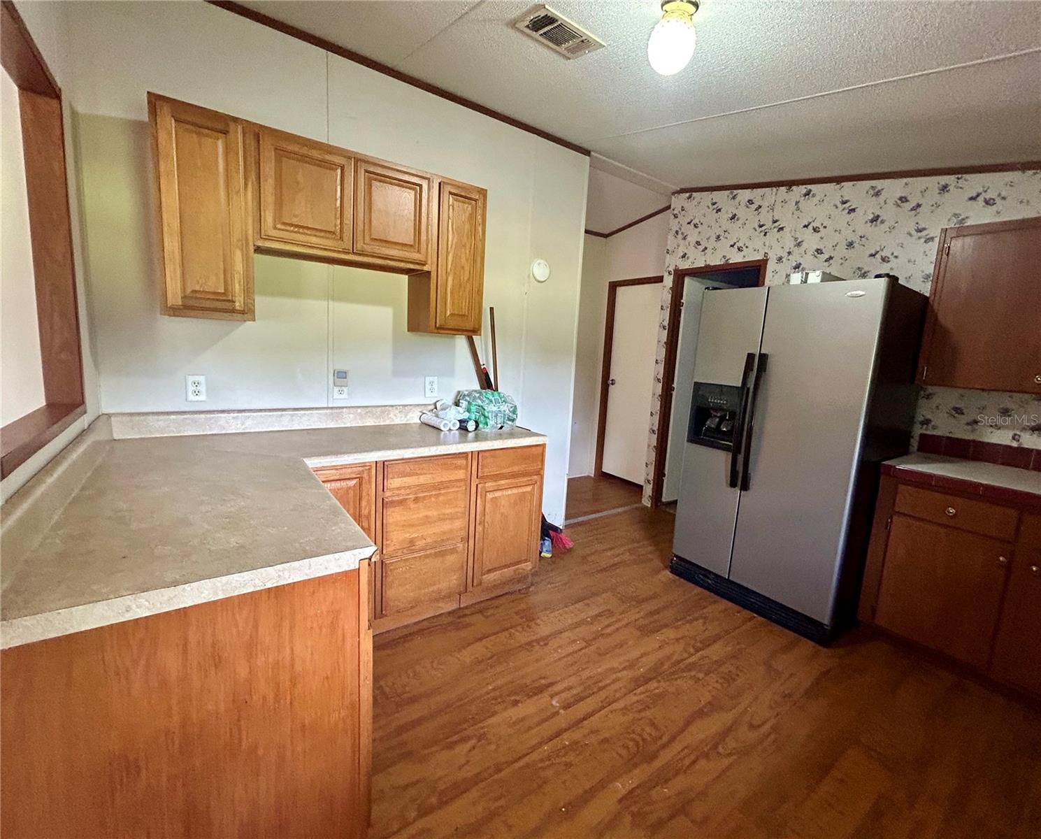 Image 9 of 23 For 7196 205th Street