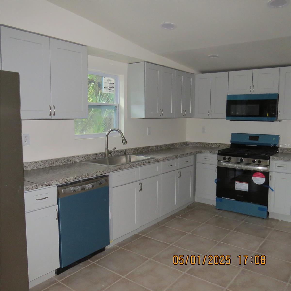 Image 4 of 31 For 3015 13th Drive