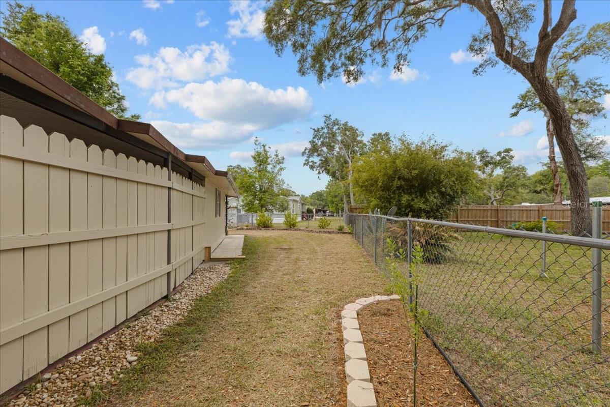 Image 18 of 40 For 11250 113th Street