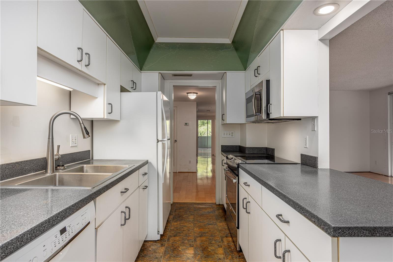 Image 26 of 57 For 1719 23rd Avenue 3f