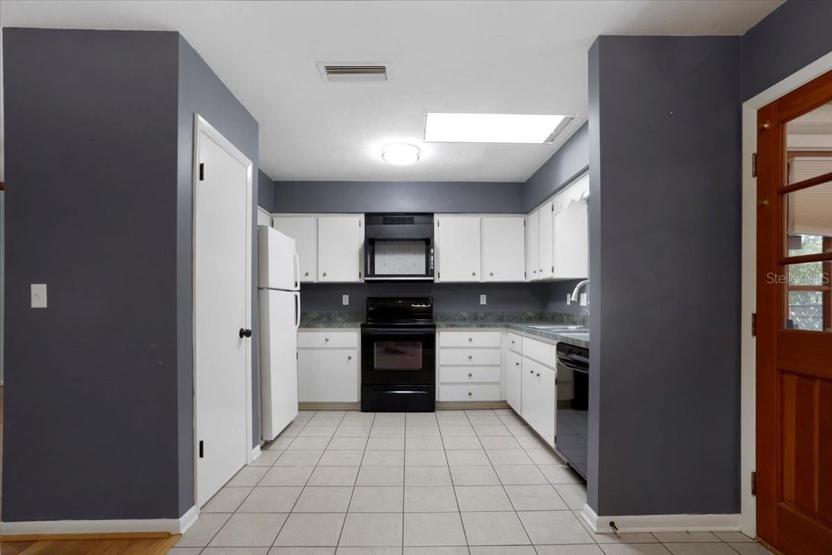 Image 8 of 33 For 3937 84th Place