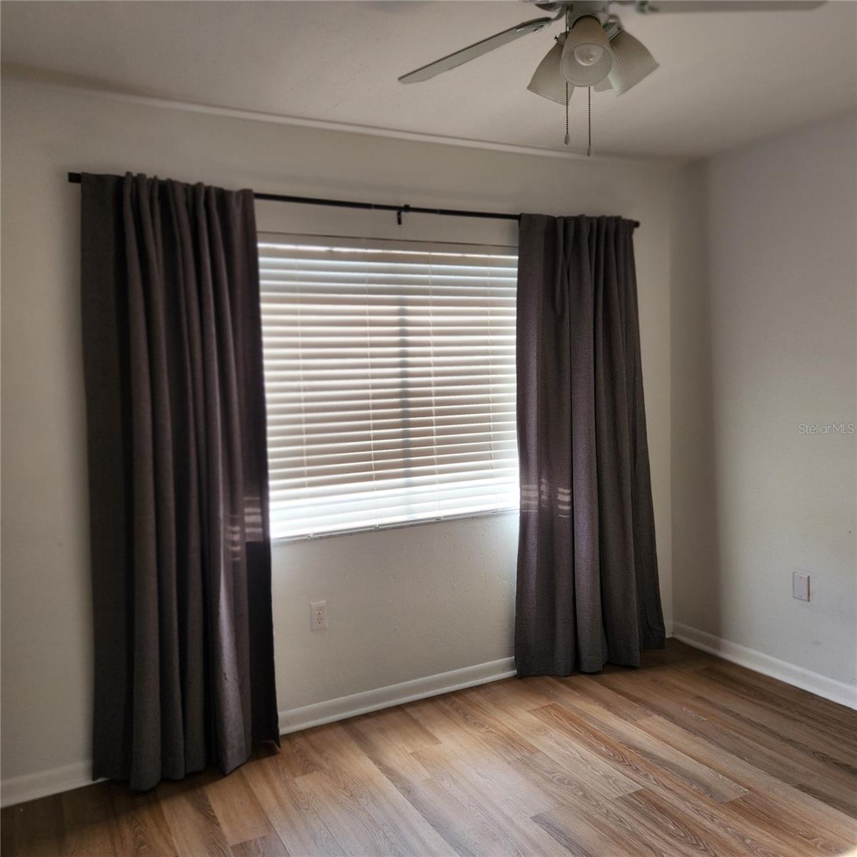 Image 6 of 8 For 2735 35th Place 204