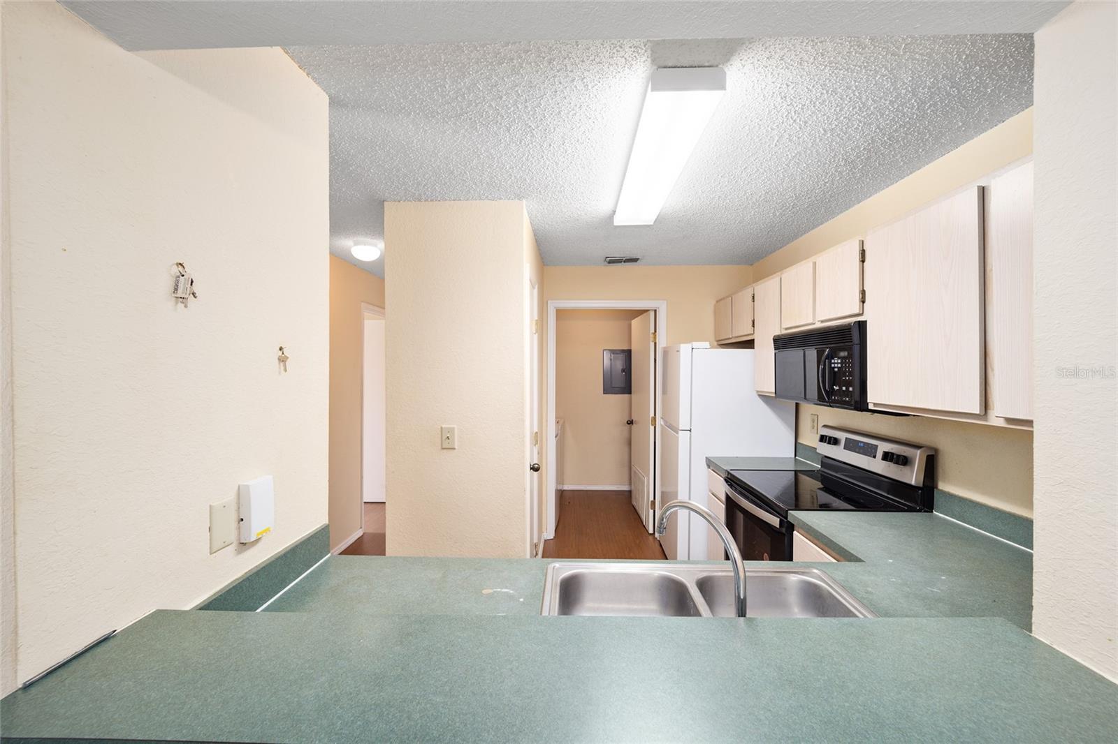 Image 17 of 31 For 3705 27th Street 221