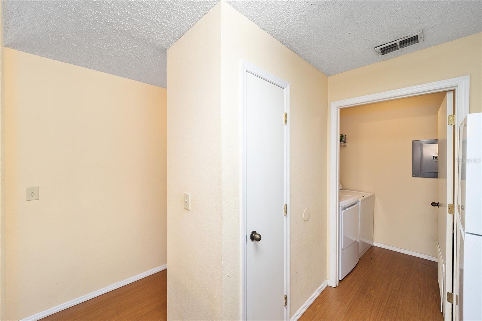 Image 21 of 31 For 3705 27th Street 221