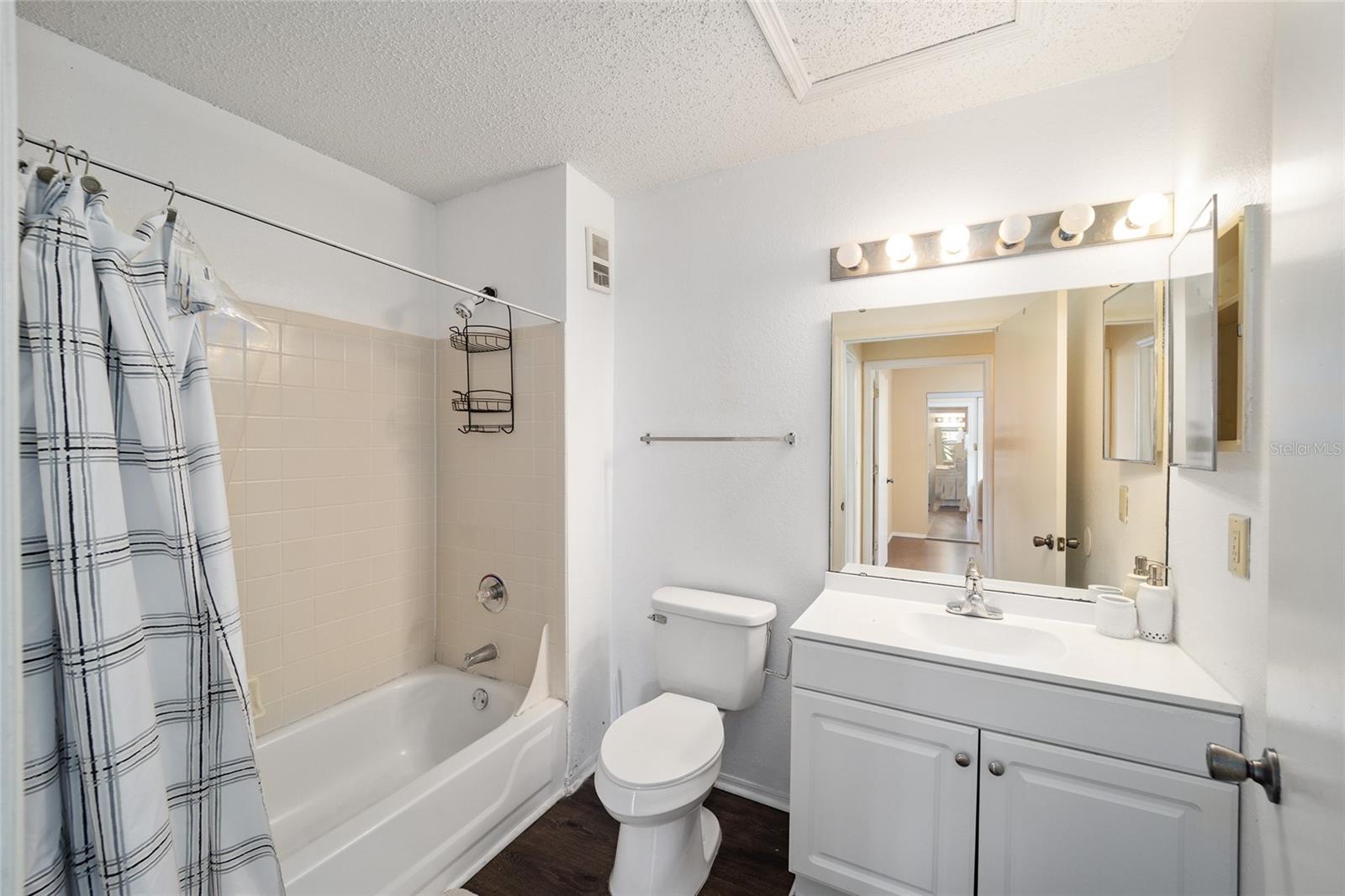 Image 29 of 31 For 3705 27th Street 221
