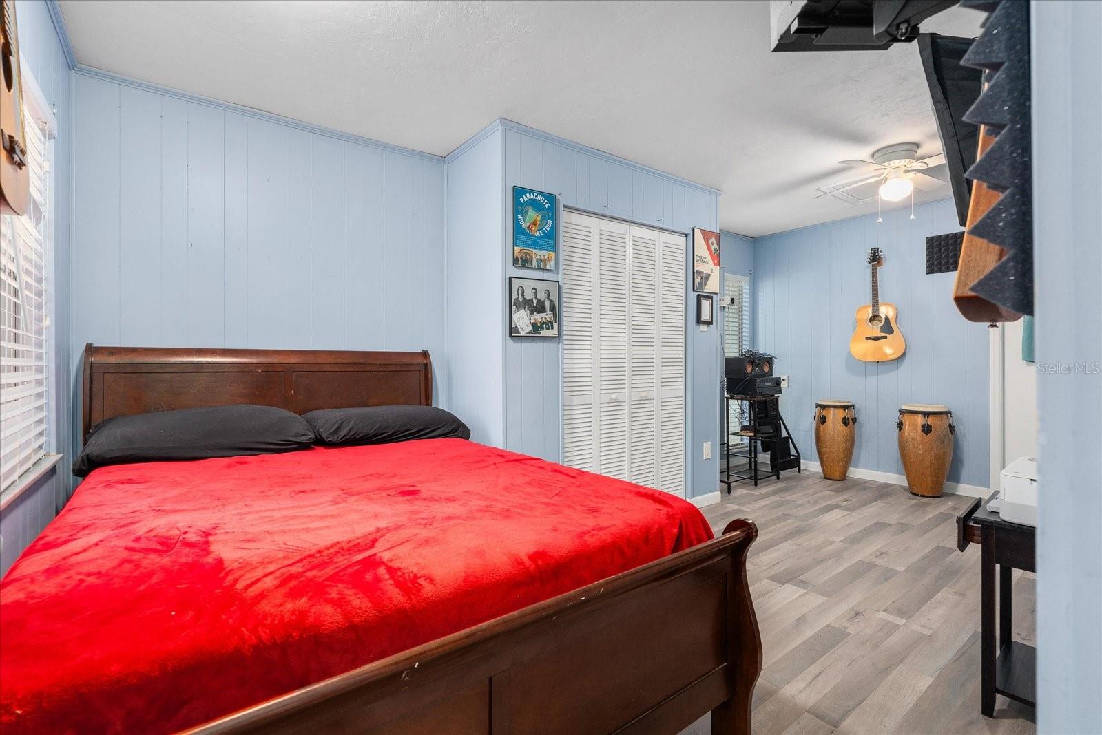 Image 20 of 43 For 424 101st Street E