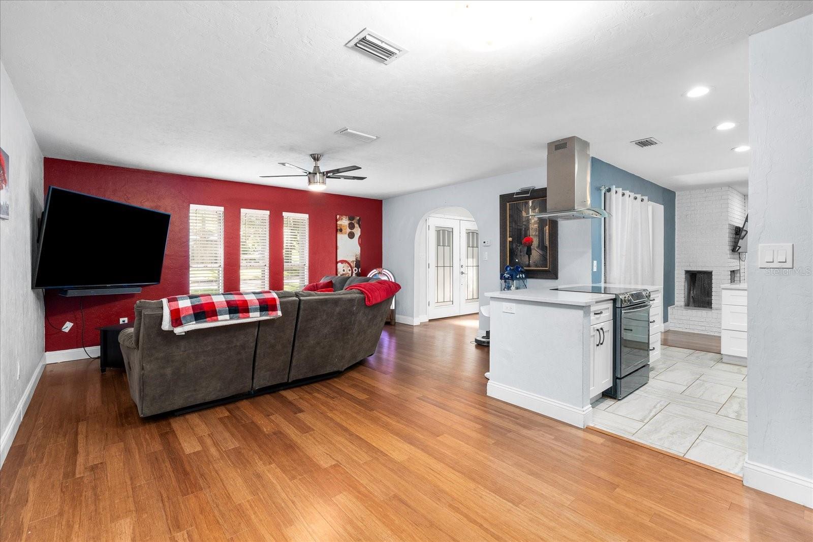 Image 7 of 43 For 424 101st Street E