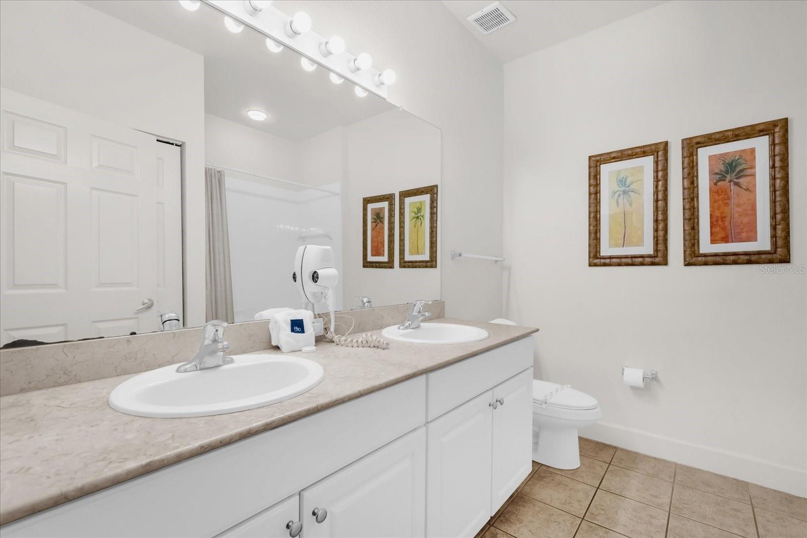 Image 14 of 34 For 2950 Lucayan Harbour Circle 107