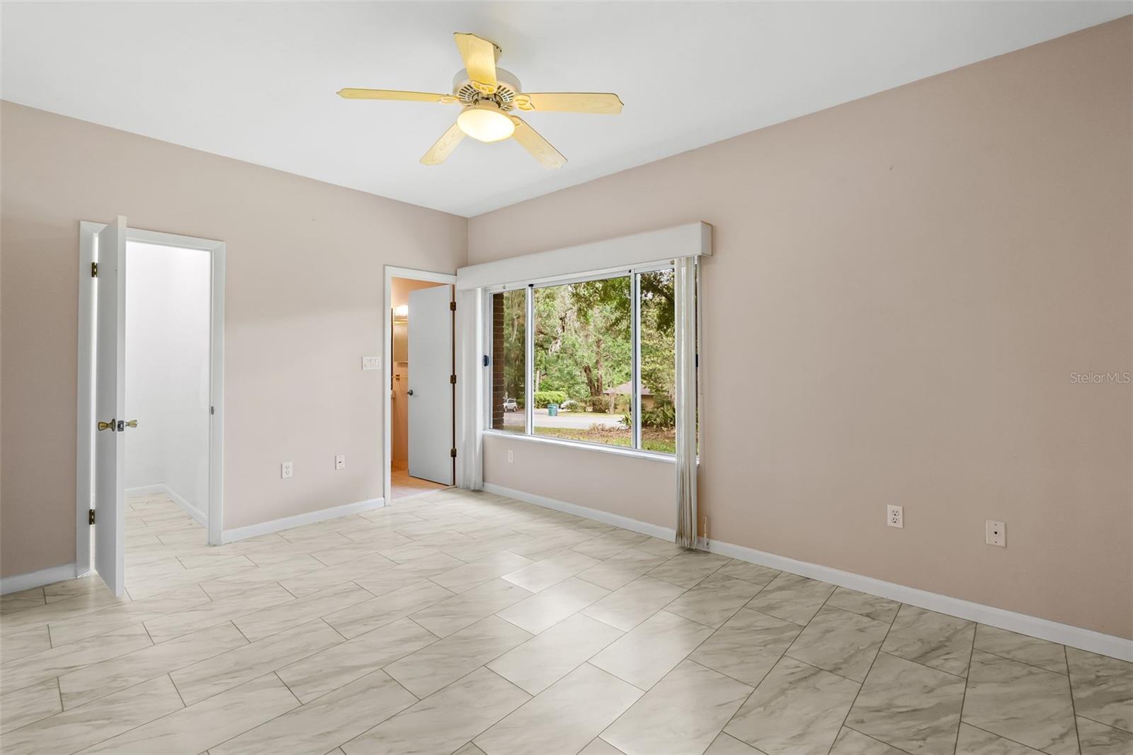 Image 27 of 41 For 11123 Palmetto Boulevard