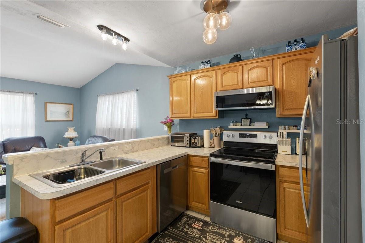 Image 7 of 38 For 6489 11th Avenue