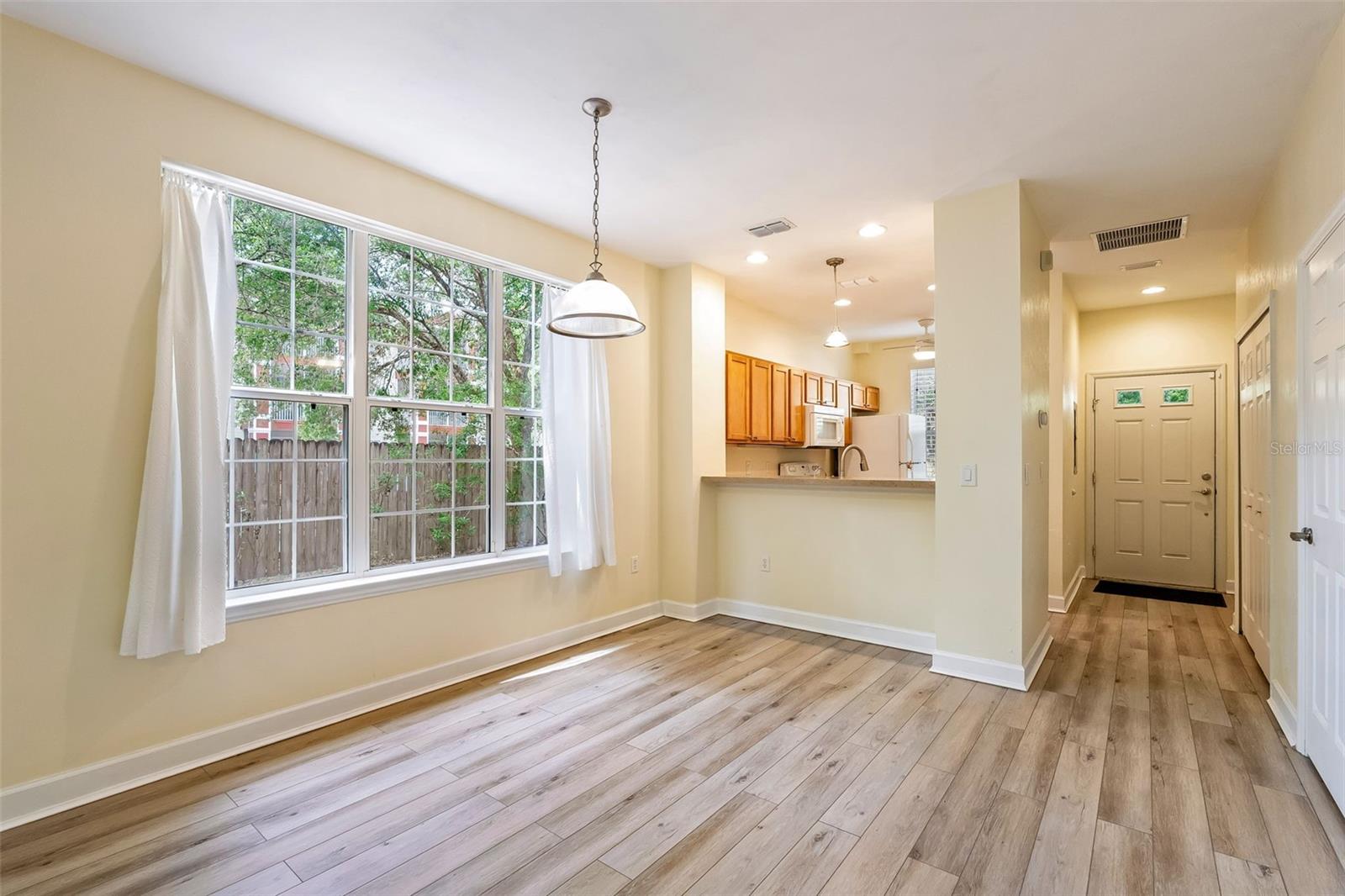 Image 3 of 25 For 851 21st Avenue 851