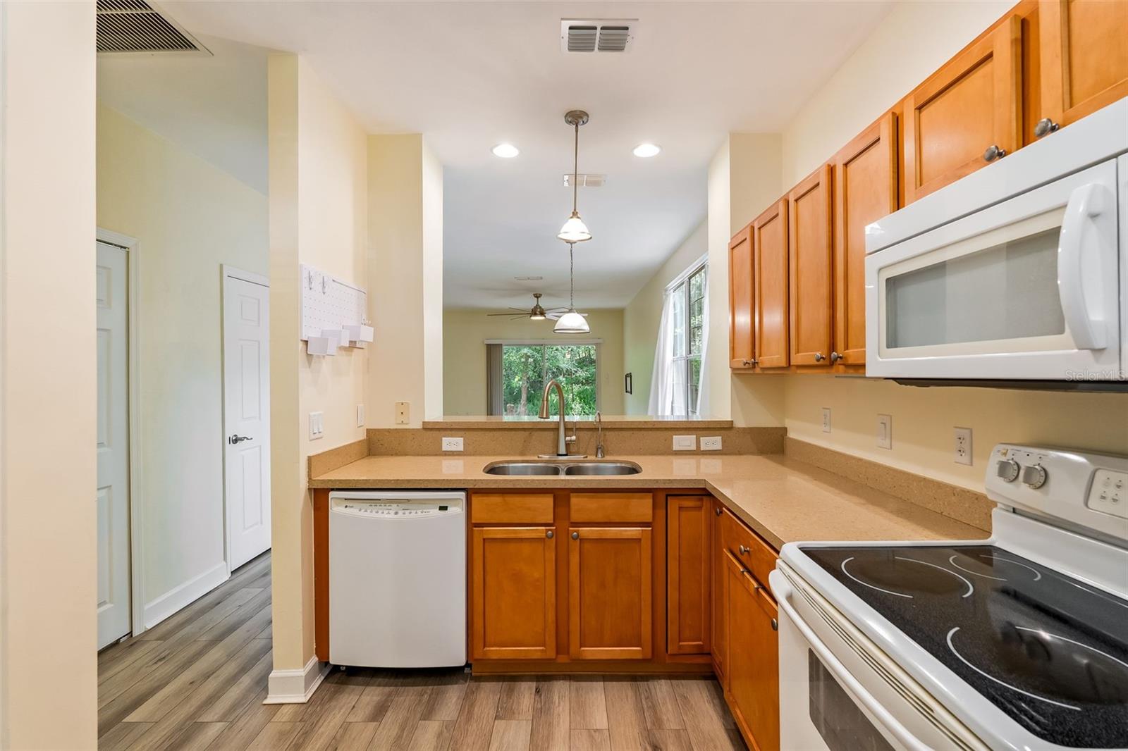 Image 9 of 25 For 851 21st Avenue 851