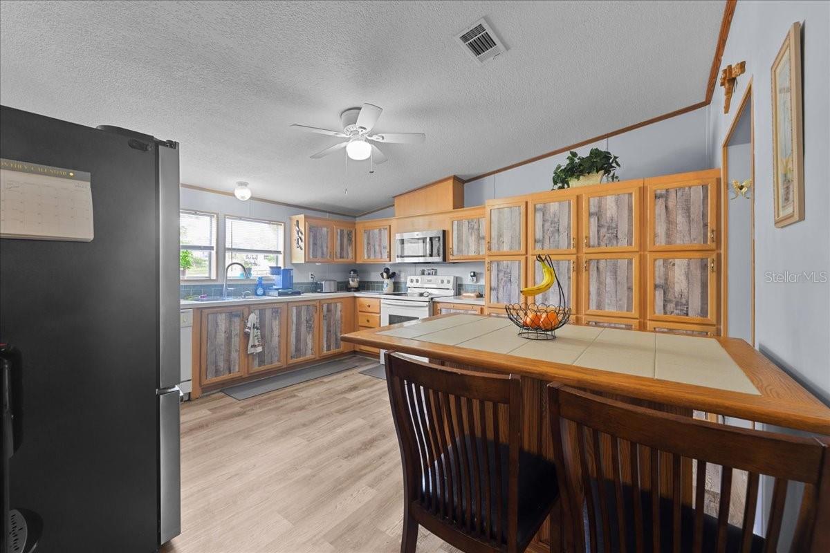 Image 10 of 41 For 5669 Hiawatha Street