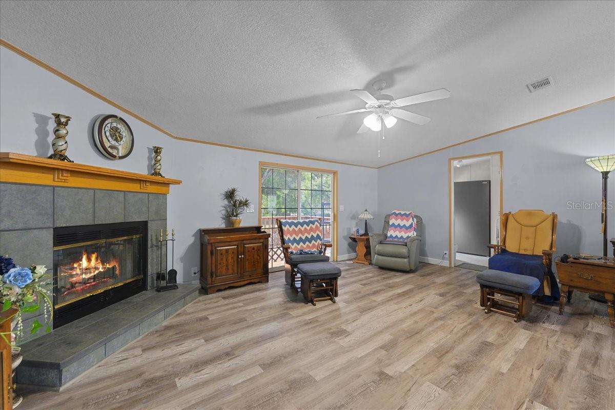 Image 13 of 41 For 5669 Hiawatha Street