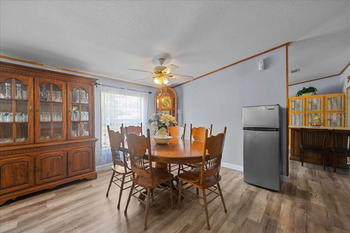 Image 8 of 41 For 5669 Hiawatha Street