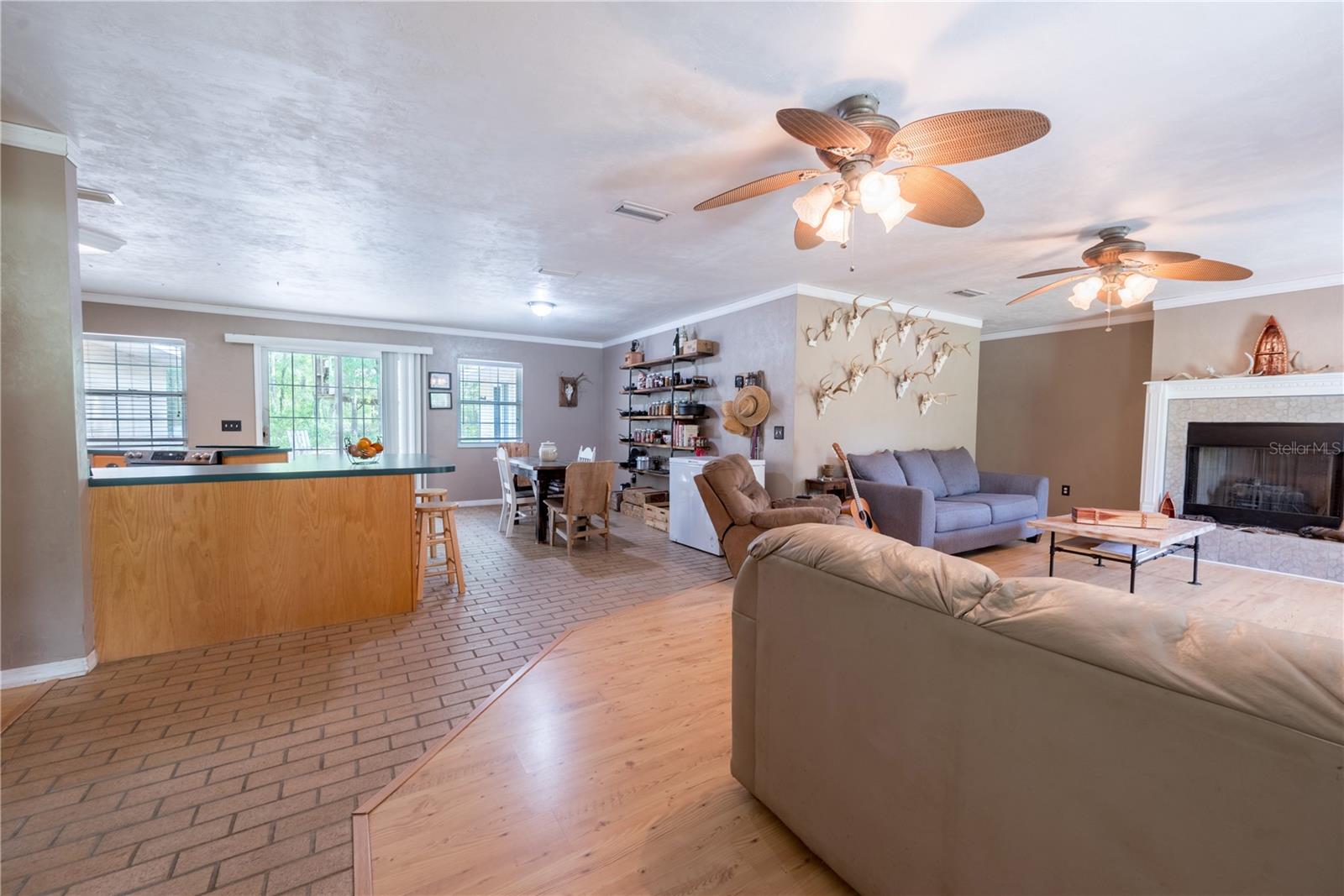 Image 4 of 58 For 5876 52nd Terrace
