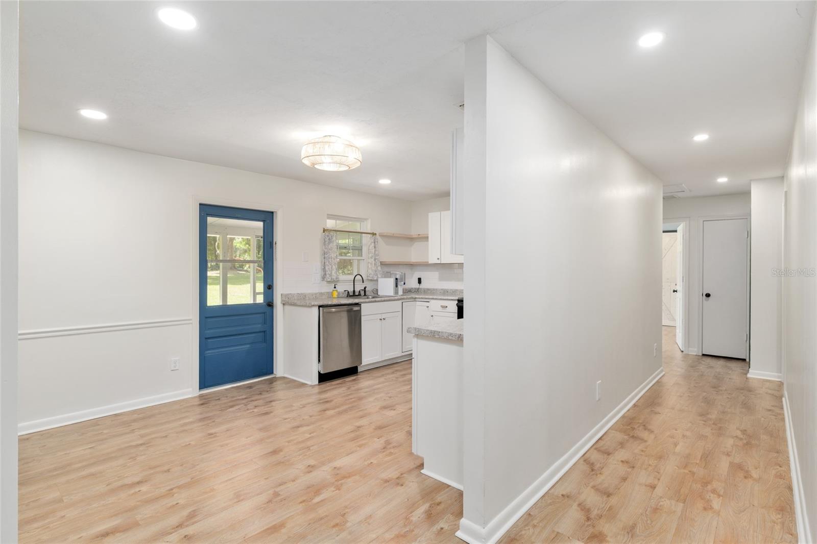 Image 21 of 47 For 18341 142nd Court Road