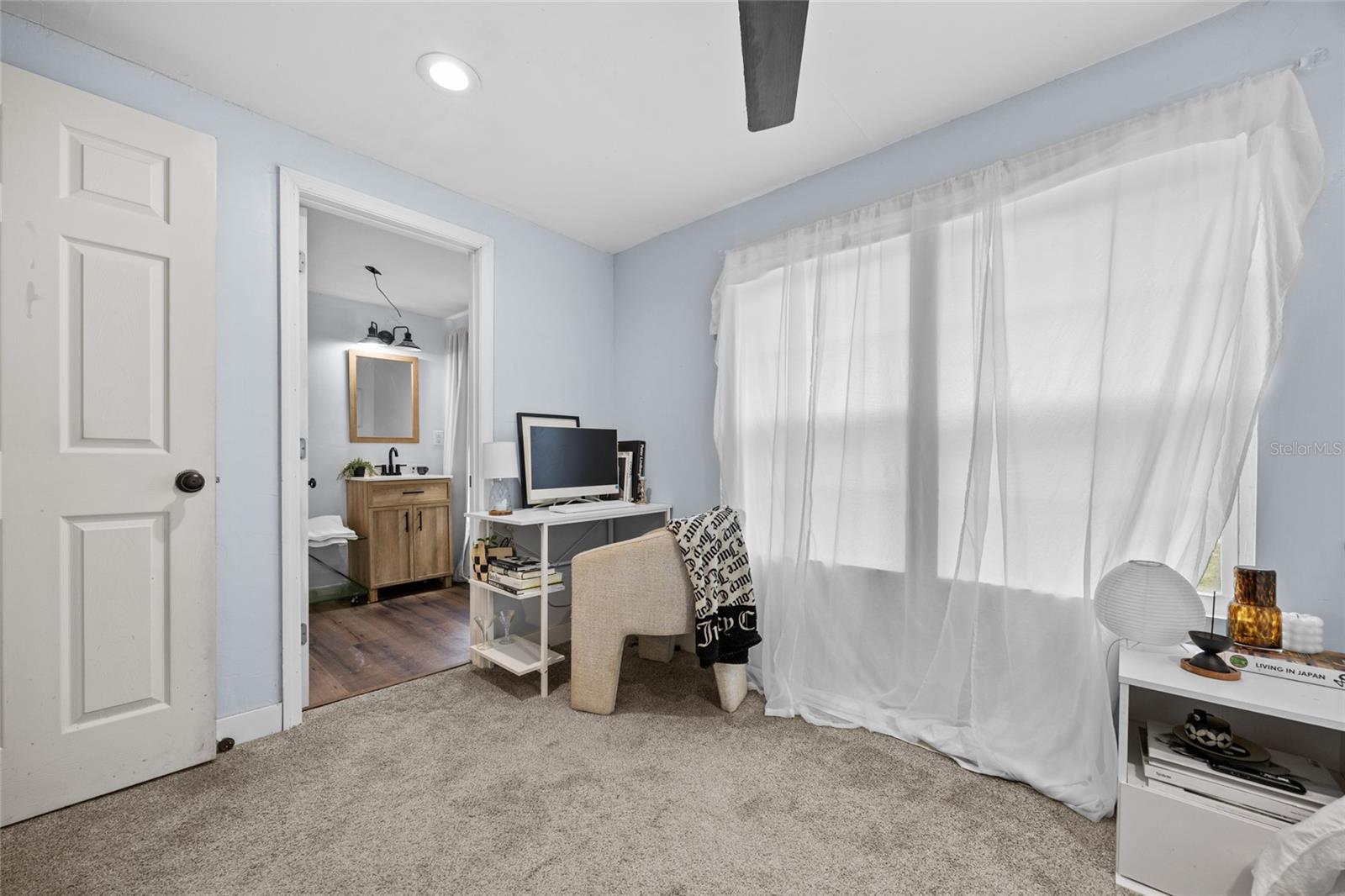 Image 17 of 19 For 21776 57th Avenue