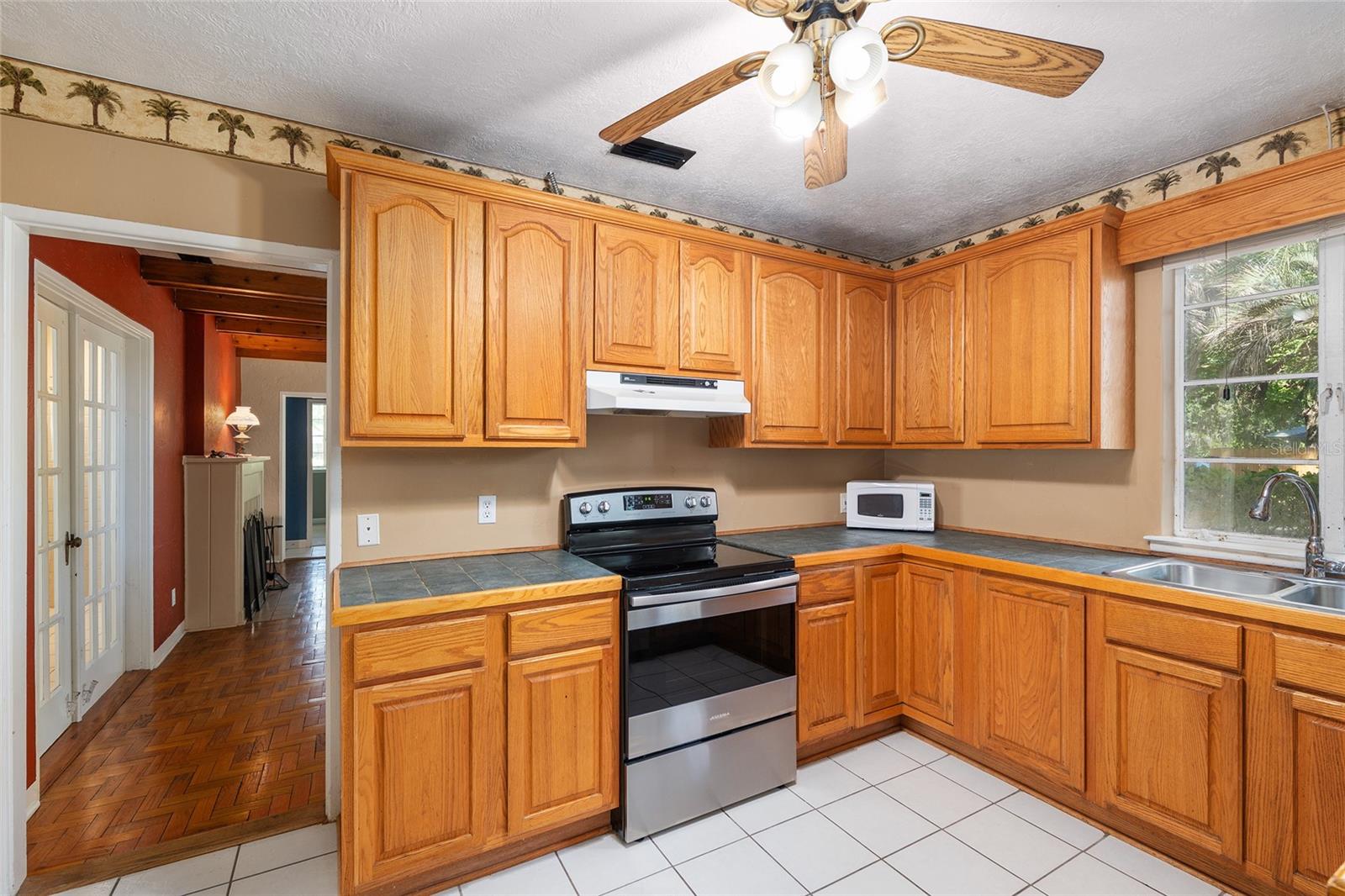 Image 10 of 57 For 806 21st Street