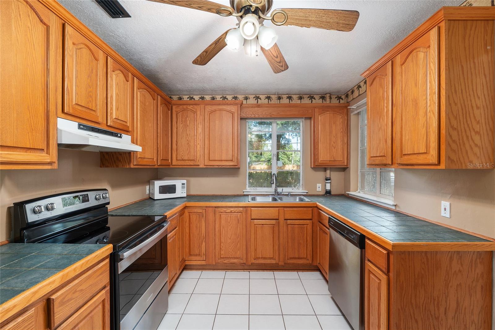 Image 14 of 57 For 806 21st Street