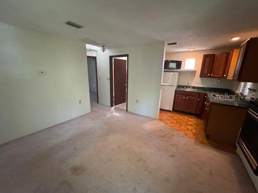 Image 2 of 6 For 2616 4th Place Apt A