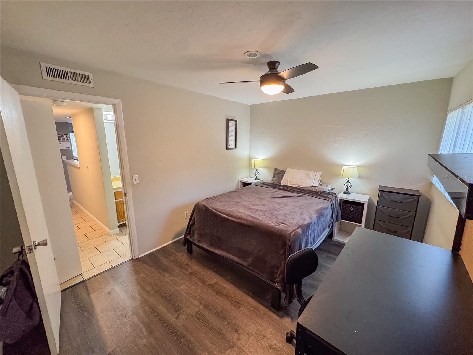Image 11 of 19 For 2508 35th Place B9