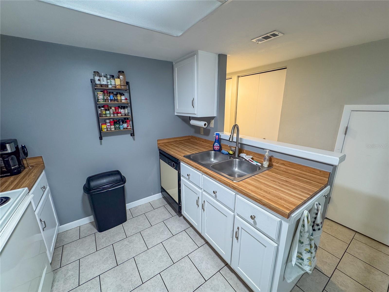 Image 8 of 19 For 2508 35th Place B9