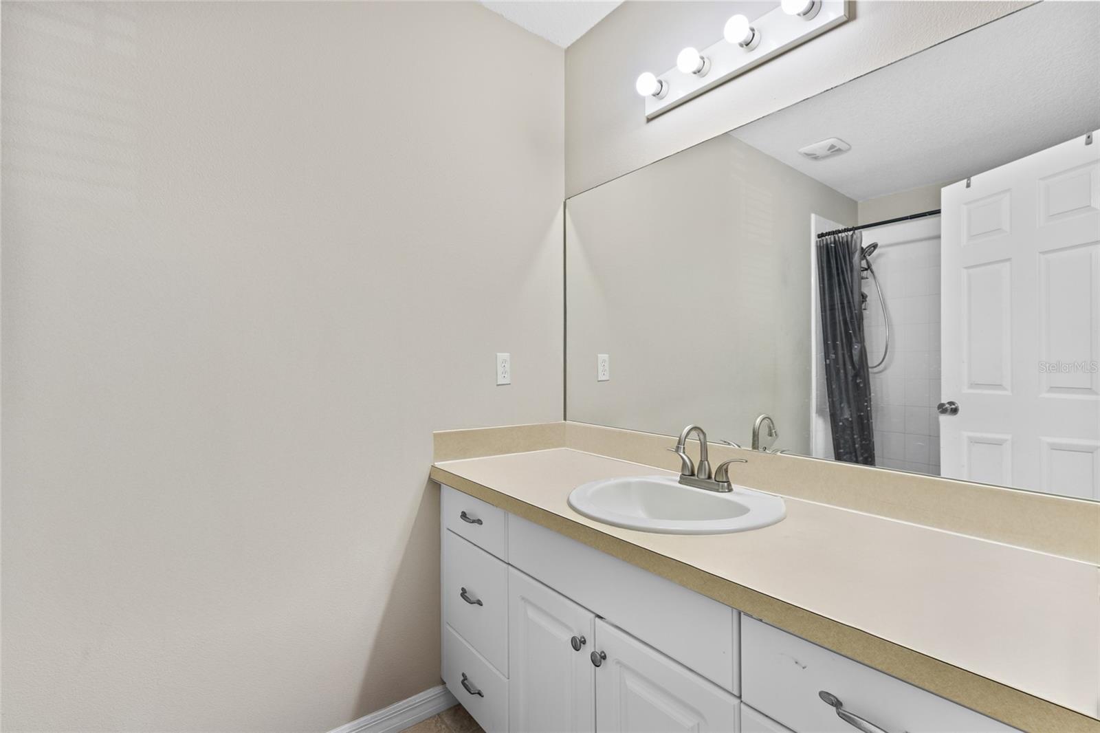Image 14 of 20 For 4586 48th Way 106