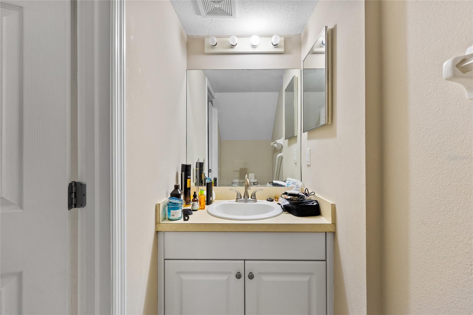 Image 7 of 20 For 4586 48th Way 106