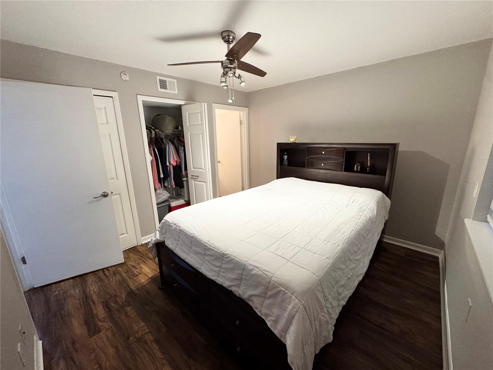 Image 11 of 17 For 105 16th Avenue N103