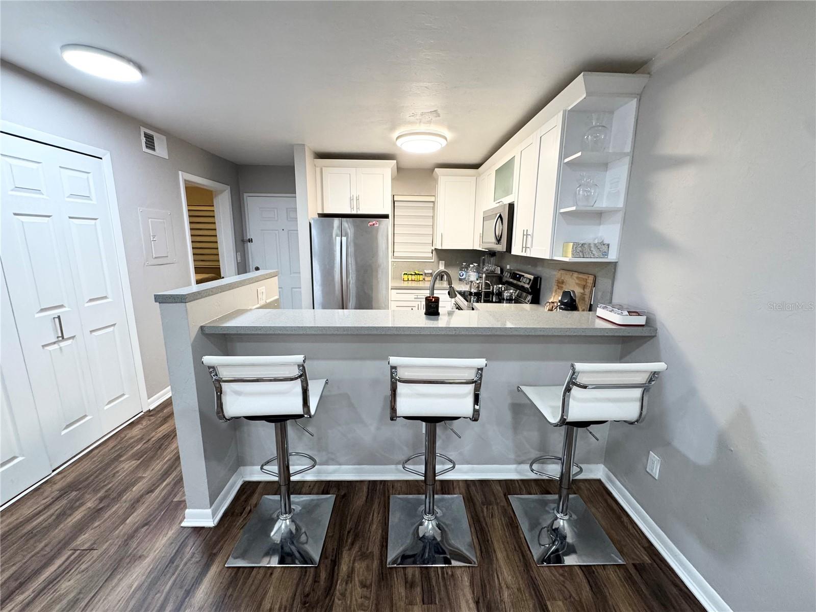 Image 7 of 17 For 105 16th Avenue N103