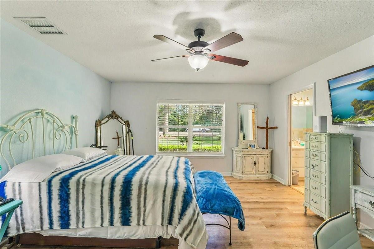 Image 11 of 61 For 7061 112th Place