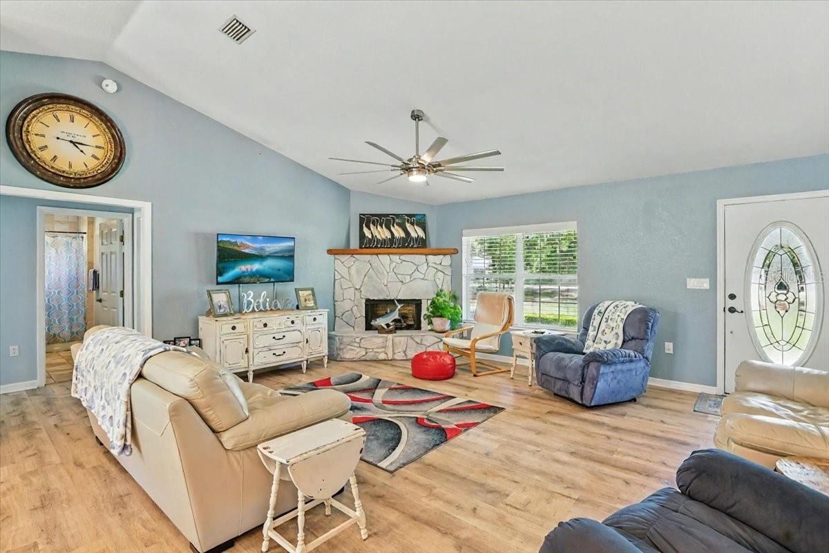 Image 3 of 61 For 7061 112th Place