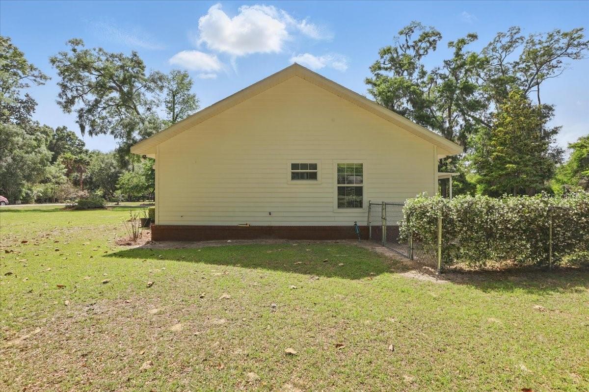 Image 38 of 61 For 7061 112th Place