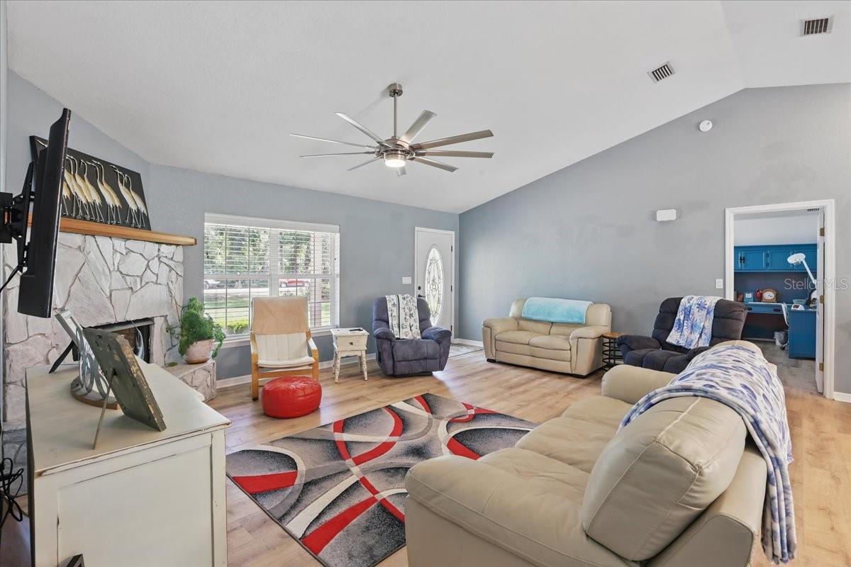 Image 4 of 61 For 7061 112th Place