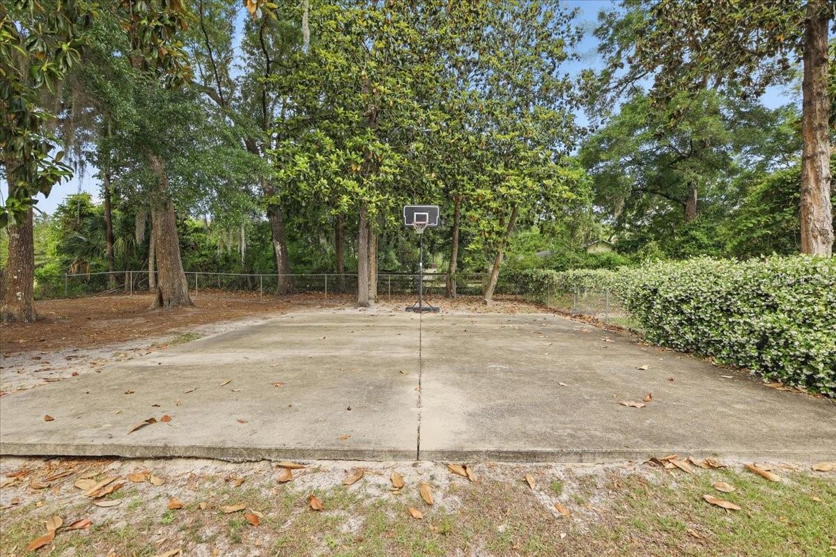 Image 46 of 61 For 7061 112th Place