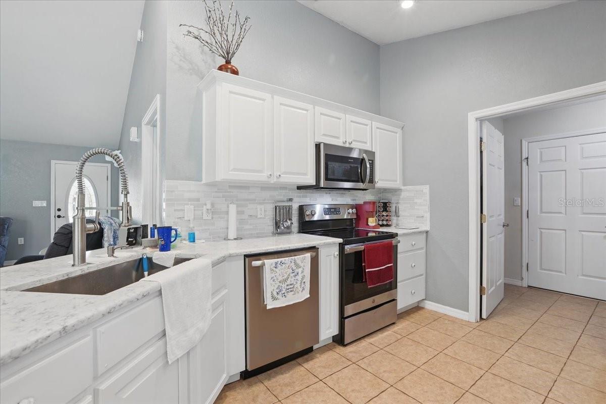 Image 7 of 61 For 7061 112th Place